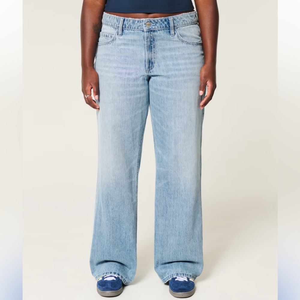 Hollister Curvy Mid Rise Baggy Jeans